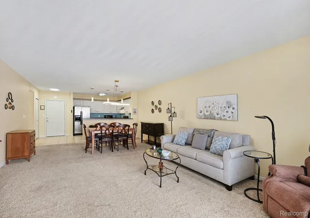 Photo 4 of Condo for sale at 2104 Country Clb Dr, Saint Clair Shores, MI 48082 | MLS# 20261042072 | Listing updated on 2026-08-28