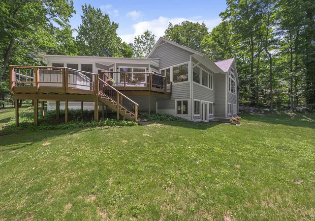 Photo 3 of Single family home for sale at 7059 Leorie Dr, Traverse City, MI 49686 | MLS# 78080069351 | Listing updated on 2026-06-19