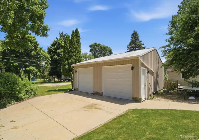 Photo 3 of Single family home for sale at 208 Flushing St, Gaines, MI 48436 | MLS# 20261042077 | Listing updated on 2026-06-12