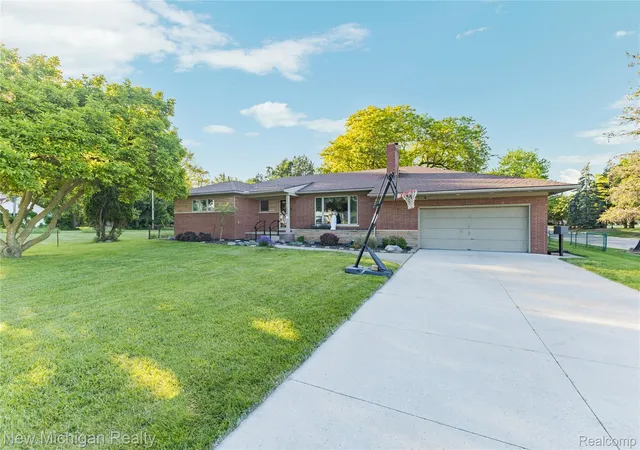 image of 8359 Chicago Rd, Warren, MI 48093 | MLS# 20261042078