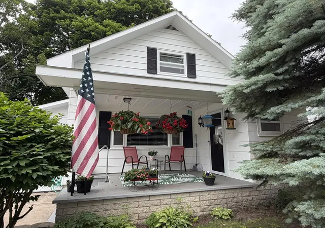 Photo 1 of Sale Pending at 511 E River St, Cadillac, MI 49601 | MLS# 65026027689 | Listing updated on 2026-08-20