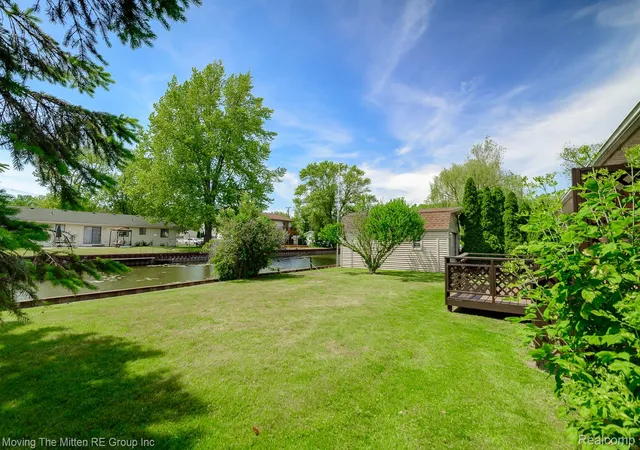Photo 2 of Single family home for sale at 35382 Eldon Dr, Rockwood, MI 48173 | MLS# 20261042171 | Listing updated on 2026-08-27