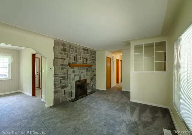 Photo 4 of Single family home for sale at 35382 Eldon Dr, Rockwood, MI 48173 | MLS# 20261042171 | Listing updated on 2026-08-27