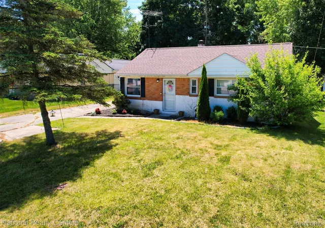 Photo 1 of Single family home for sale at 2316 Rollins St, Grand Blanc, MI 48439 | MLS# 20261042197 | Listing updated on 2026-06-17