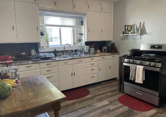 5th image of 420 N Main - A & B St, Mount Pleasant, MI 48858 | MLS# 61050210512