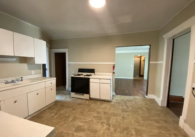Photo 4 of Multi family home for sale at 617 Forest St, Kalamazoo, MI 49008 | MLS# 66026027737 | Listing updated on 2026-06-08