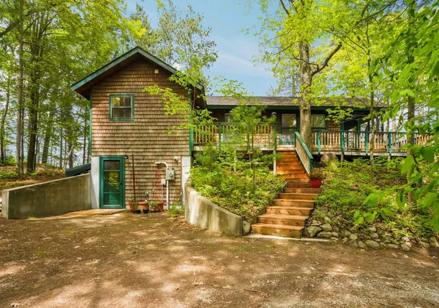 2nd image of 28525 Fox Pointe Trl, Peaine Township Charlevoix, MI 49782 | MLS# 78080069370