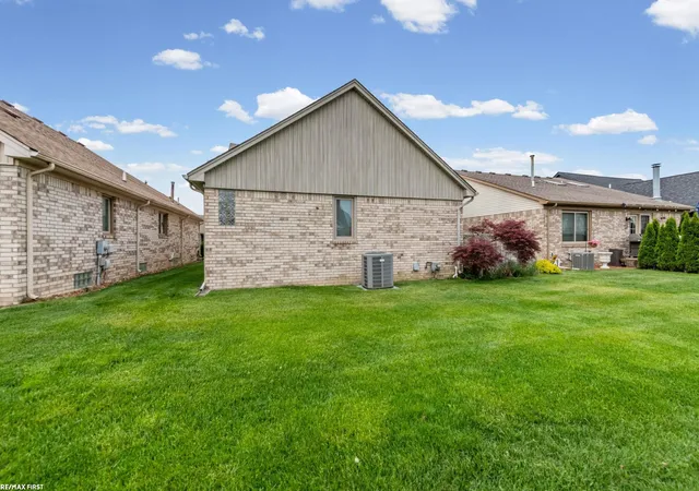 Photo 3 of Condo for sale at 20070 Ridgeway Ct, Clinton Township, MI 48038 | MLS# 58050210524 | Listing updated on 2026-06-08