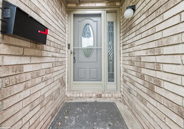 Photo 4 of Condo for sale at 20070 Ridgeway Ct, Clinton Township, MI 48038 | MLS# 58050210524 | Listing updated on 2026-06-08
