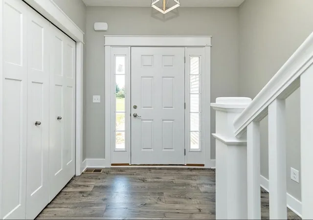 2nd image of 9 Aviara Oaks Pkwy, Jackson, MI 49201 | MLS# 55026027749