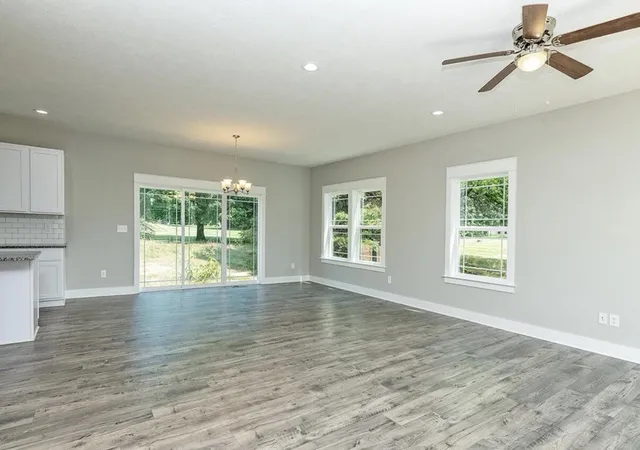 5th image of 9 Aviara Oaks Pkwy, Jackson, MI 49201 | MLS# 55026027749