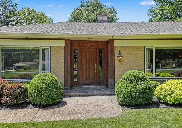 3rd image of 757 N Kalamazoo Ave, Marshall, MI 49068 | MLS# 64026027751
