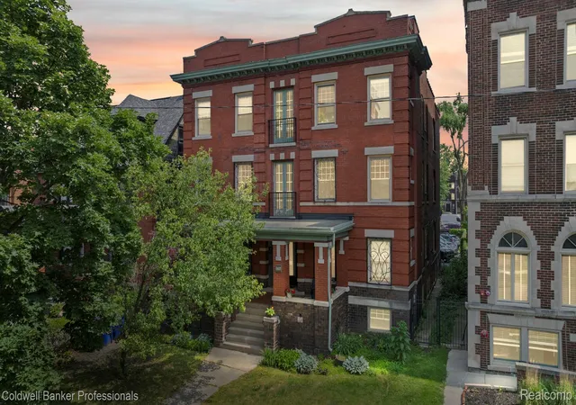 Listing Photo 2 - Condo for sale in building located at 469 W Willis St, Detroit, MI 48201 - Unit #1