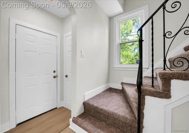 Photo 3 of Single family home for sale at 16904 Pierson St, Detroit, MI 48219 | MLS# 20261042270 | Listing updated on 2026-08-26