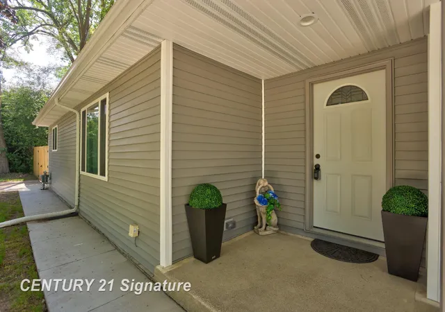 Homes for sale in Buena Vista Charter Township Saginaw, MI | 3155 Walters Dr, Buena Vista Charter Township Saginaw, MI 48601 | MLS# 61050210534
