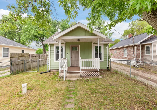 2nd image of 3428 Sunnyheart Ave, Jackson, MI 49202 | MLS# 81026027765