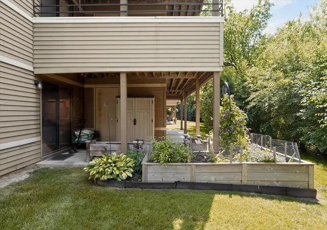 1st image of 350 Briarcrest Dr #158, Ann Arbor, MI 48104 | MLS# 81026027767