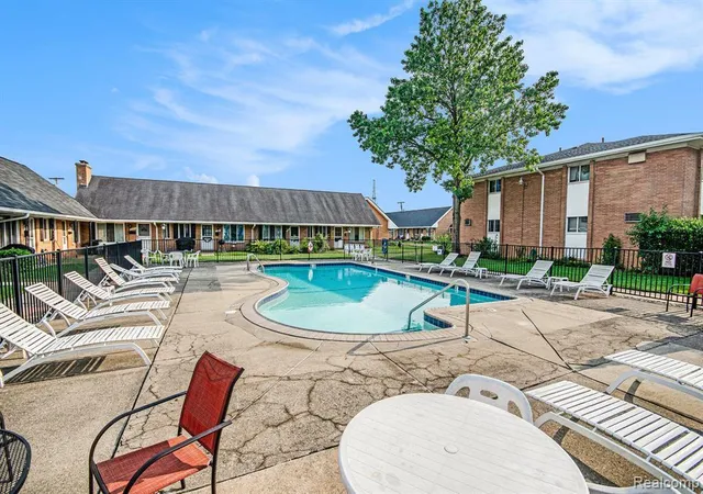 image of 8203 Huntington St, Westland, MI 48185