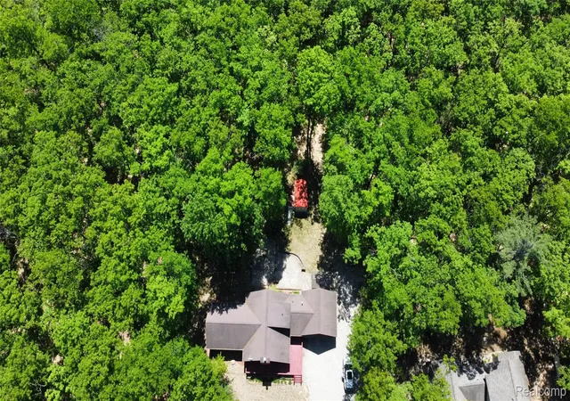 4th image of 416 Crystal Ln, Roscommon, MI 48653 | MLS# 20261042293