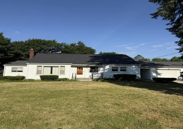 Photo 1 of Single family home for sale at 2326 Sunset Ln, Adrian, MI 49221 | MLS# 81026027773 | Listing updated on 2026-08-24