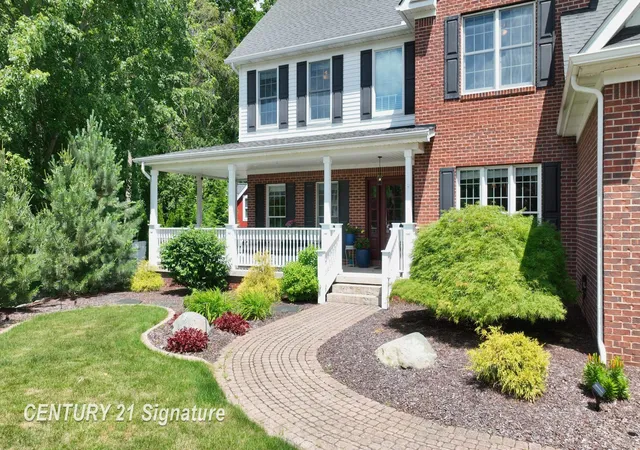 Photo 3 of Single family home for sale at 5301 Chin Maya Dr, Swartz Creek, MI 48473 | MLS# 5050210542 | Listing updated on 2026-07-17
