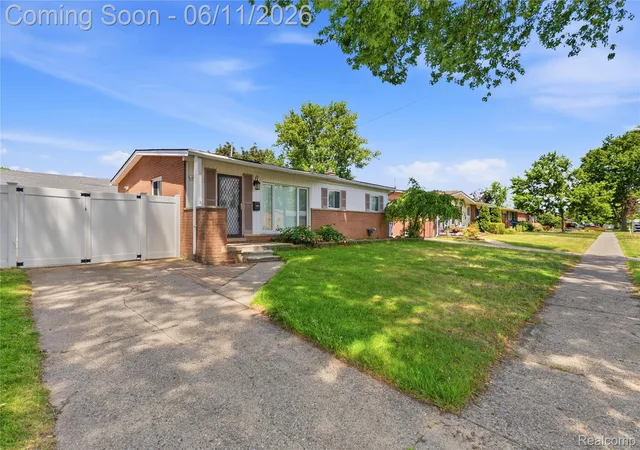 Photo 3 of Single family home for sale at 4663 Buchanan Ave, Warren, MI 48092 | MLS# 20261042323 | Listing updated on 2026-09-13
