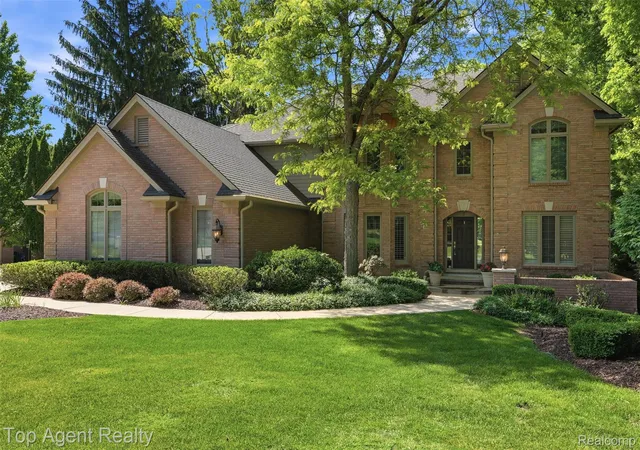 Photo 1 of Sale Pending at 1709 Apple Ridge Ct, Rochester Hills, MI 48306 | MLS# 20261042332 | Listing updated on 2026-07-07