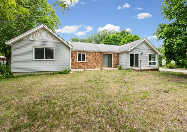 Photo 1 of Sale Pending at 19227 Gudith Rd, Brownstown Twp, MI 48183 | MLS# 20261042342 | Listing updated on 2026-10-05