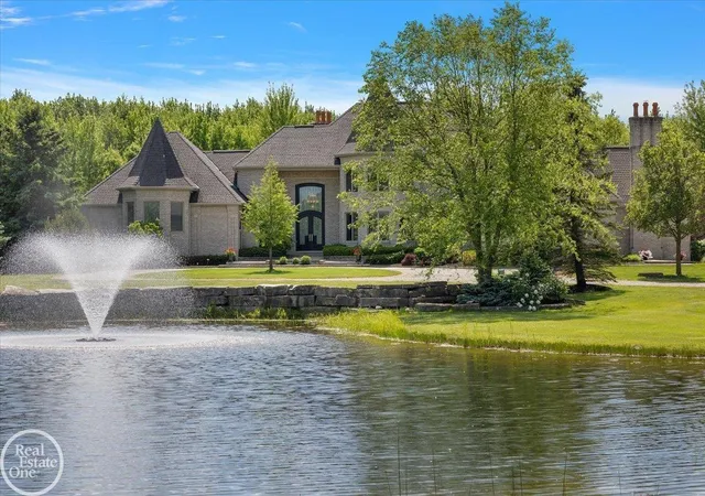 3rd image of 61391 Indian Trail Rd, Ray, MI 48096 | MLS# 58050210556