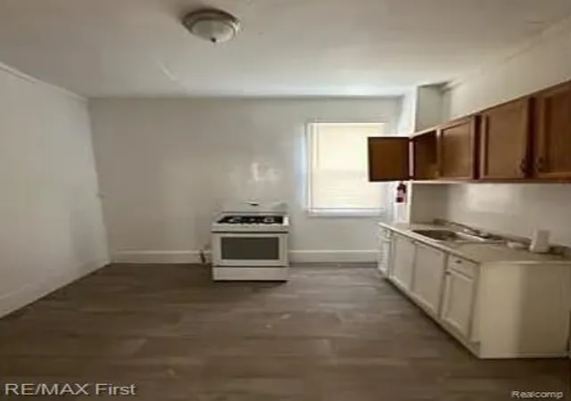 Photo 16 of Single family home for sale at 9755 Nardin Dr, Detroit, MI 48204 | MLS# 20261042411 | Listing updated on 2026-09-06