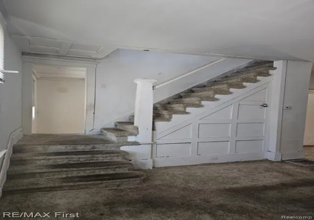 Photo 3 of Single family home for sale at 9755 Nardin Dr, Detroit, MI 48204 | MLS# 20261042411 | Listing updated on 2026-10-26