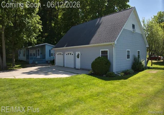 Photo 4 of Single family home for sale at 1926 New Rochelle Dr, Lapeer, MI 48446 | MLS# 20261042421 | Listing updated on 2026-10-06