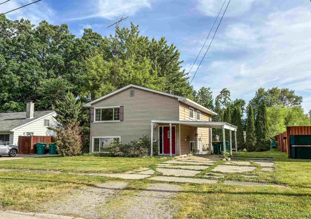 Photo 1 of Single family home for sale at 343 Beach St, Mount Morris, MI 48458 | MLS# 5050210563 | Listing updated on 2026-07-20