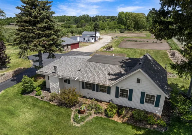 Photo 2 of Single family home for sale at 14792 Peninsula Dr, Traverse City, MI 49686 | MLS# 78080069381 | Listing updated on 2026-09-29