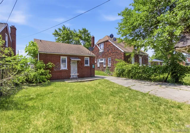 Photo 6 of Single family home for sale at 10322 Tireman St, Detroit, MI 48204 | MLS# 20261042465 | Listing updated on 2026-10-01