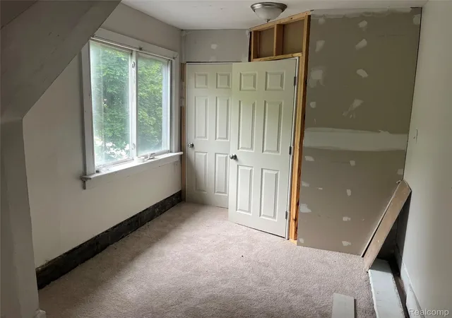 Photo 3 of Single family home for sale at 4848 Seminole St, Detroit, MI 48214 | MLS# 20261042473 | Listing updated on 2026-08-24