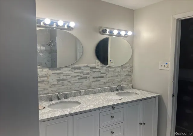 Photo 4 of Single family home for sale at 4848 Seminole St, Detroit, MI 48214 | MLS# 20261042473 | Listing updated on 2026-08-24