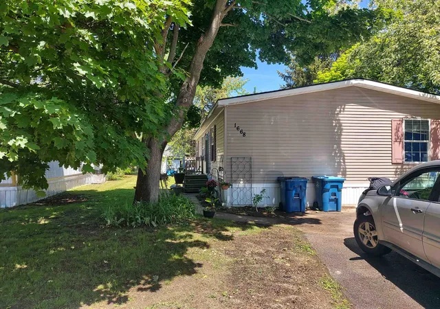Photo 1 of Single family home for sale at 1668 Rex Pl, Traverse City, MI 49686 | MLS# 78080069385 | Listing updated on 2026-08-18