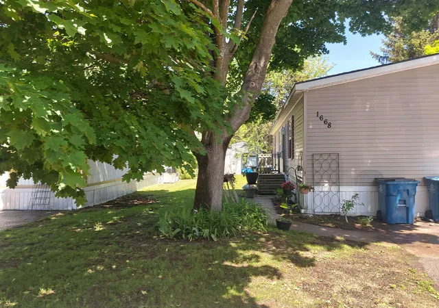 Photo 2 of Single family home for sale at 1668 Rex Pl, Traverse City, MI 49686 | MLS# 78080069385 | Listing updated on 2026-08-18