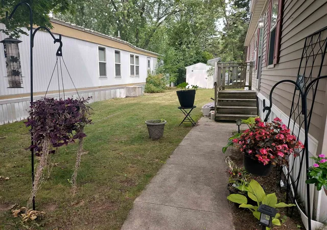 Photo 3 of Single family home for sale at 1668 Rex Pl, Traverse City, MI 49686 | MLS# 78080069385 | Listing updated on 2026-08-18