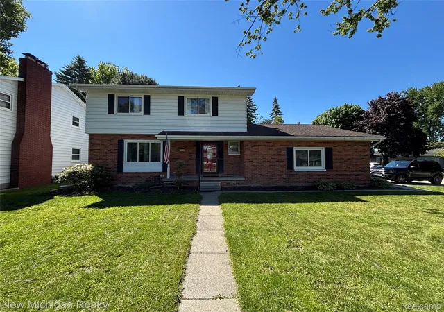 Photo 1 of Single family home for sale at 1828 Kennelworth Dr, Port Huron, MI 48060 | MLS# 20261042505 | Listing updated on 2026-08-28
