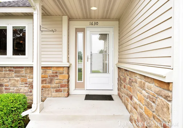 Homes for sale in Fruitport Charter Township Muskegon, MI | 1630 Grevel Ct, Fruitport Charter Township Muskegon, MI 49444 | MLS# 71026027861