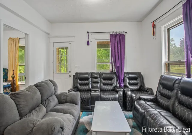 3rd image of 714 Adams St SE, Grand Rapids, MI 49507 | MLS# 65026027866