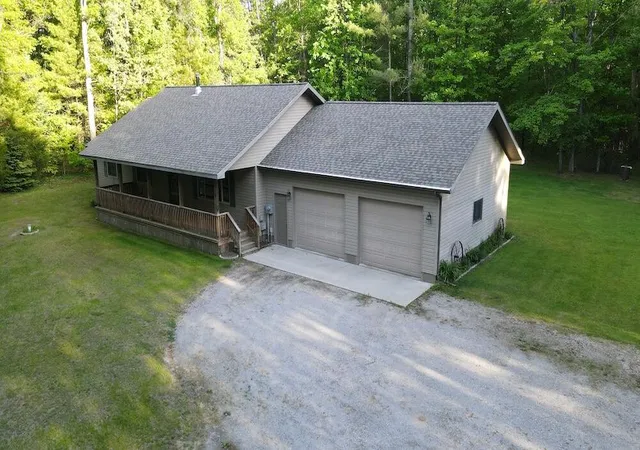 Photo 2 of Single family home for sale at 4335 Kings Cor Rd, Glennie, MI 48737 | MLS# 68026027875 | Listing updated on 2026-06-29
