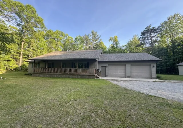 Photo 4 of Single family home for sale at 4335 Kings Cor Rd, Glennie, MI 48737 | MLS# 68026027875 | Listing updated on 2026-06-29