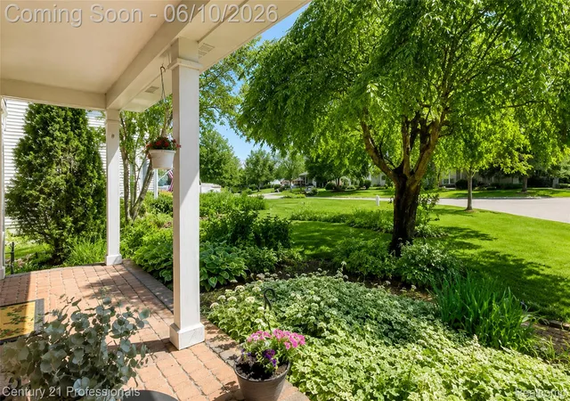 Homes for sale in Commerce Charter Township Oakland, MI | 425 Cherry Grove Ln, Commerce Charter Township Oakland, MI 48390 | MLS# 20261042541