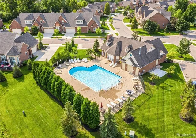 image of 48551 Oak Brg Dr, Canton, MI 48188 | MLS# 81026027891