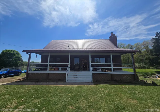 Photo 1 of Single family home for sale at 6827 Lapeer Rd, Kimball, MI 48074 | MLS# 20261042562 | Listing updated on 2026-08-04