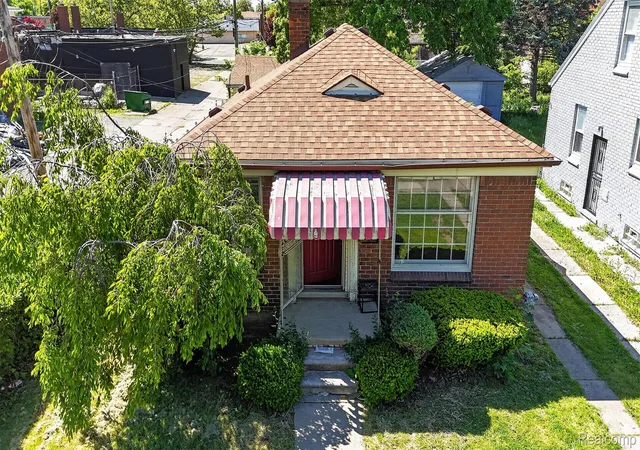 Photo 2 of Single family home for sale at 11529 Roxbury St, Detroit, MI 48224 | MLS# 20261042574 | Listing updated on 2026-07-06