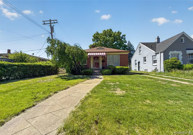 Photo 3 of Single family home for sale at 11529 Roxbury St, Detroit, MI 48224 | MLS# 20261042574 | Listing updated on 2026-07-06